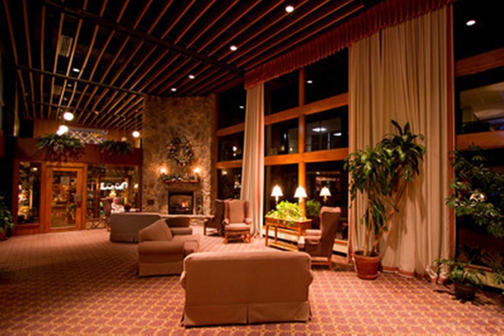 Pipestem Resort State Park Interior foto